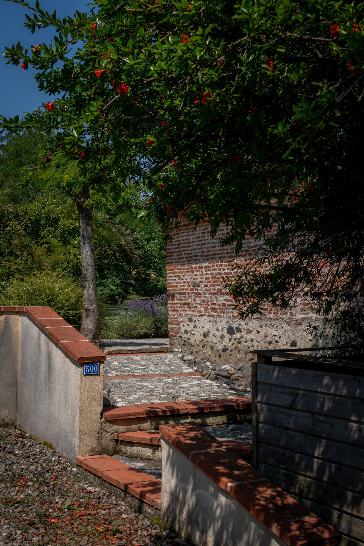 L'entrée du gîte et son numéro